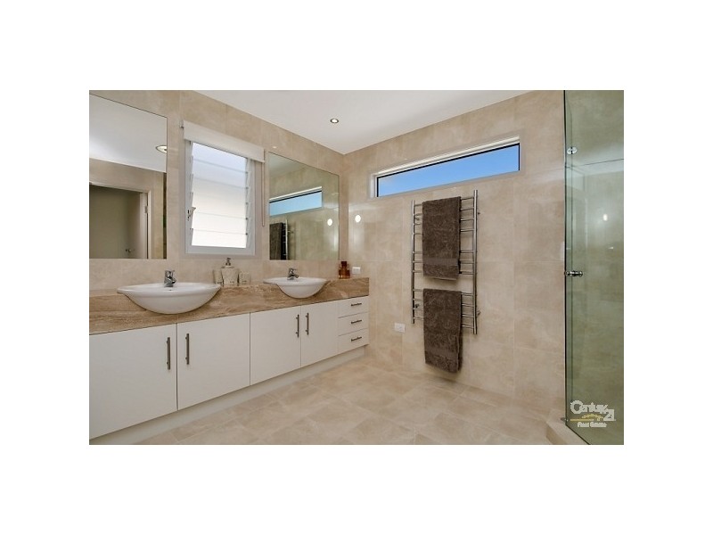 1 Pennant Court, Peregian Springs QLD 4573