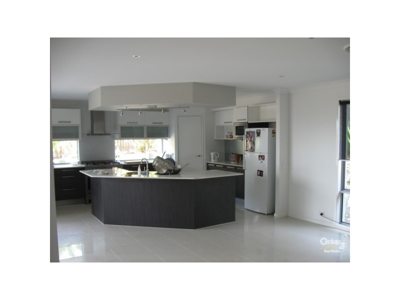 84 Sandhurst Crescent, Peregian Springs QLD 4573