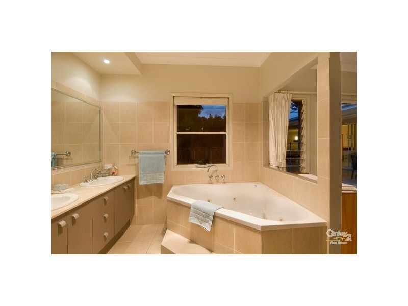 15 Longwood Drive, Peregian Springs QLD 4573