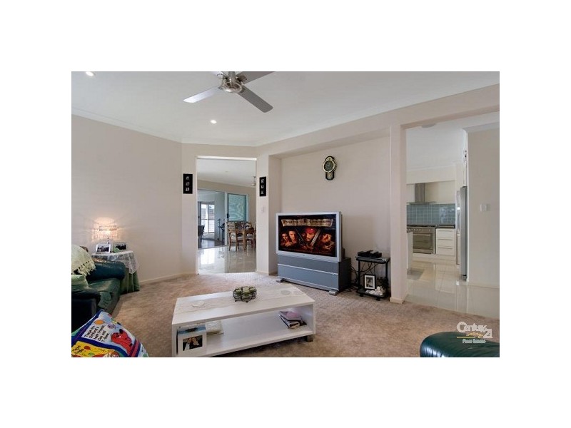 6 Shoal Court, Peregian Springs QLD 4573