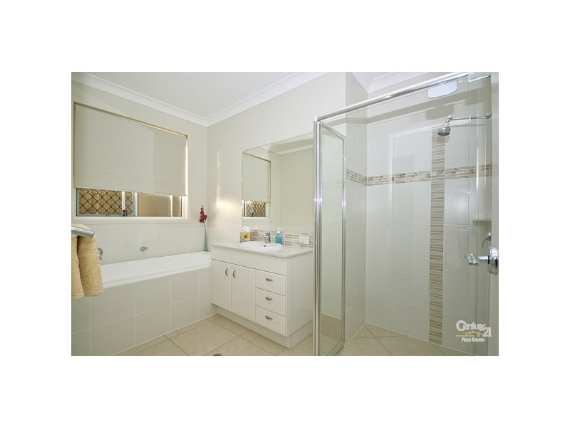 11 Maddens Crescent, Peregian Springs QLD 4573