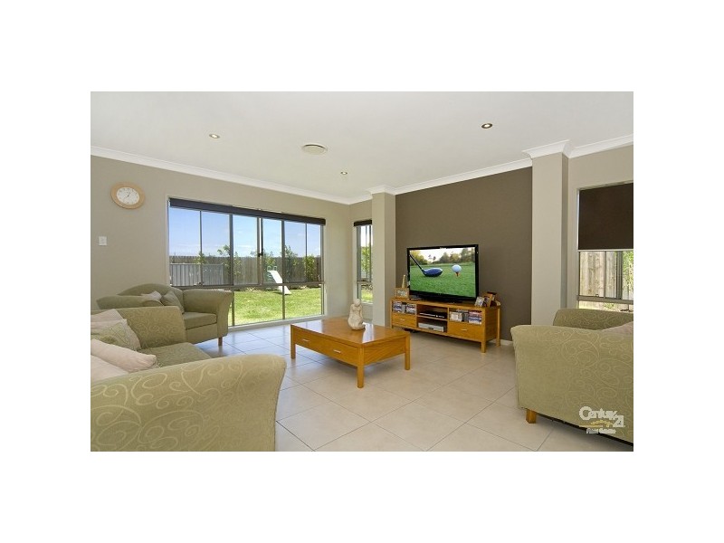 16 Doral Drive, Peregian Springs QLD 4573