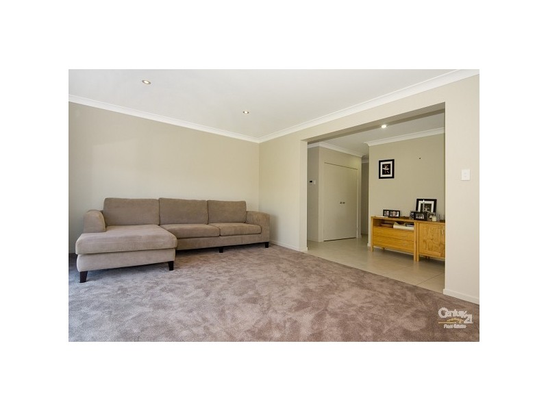 16 Doral Drive, Peregian Springs QLD 4573