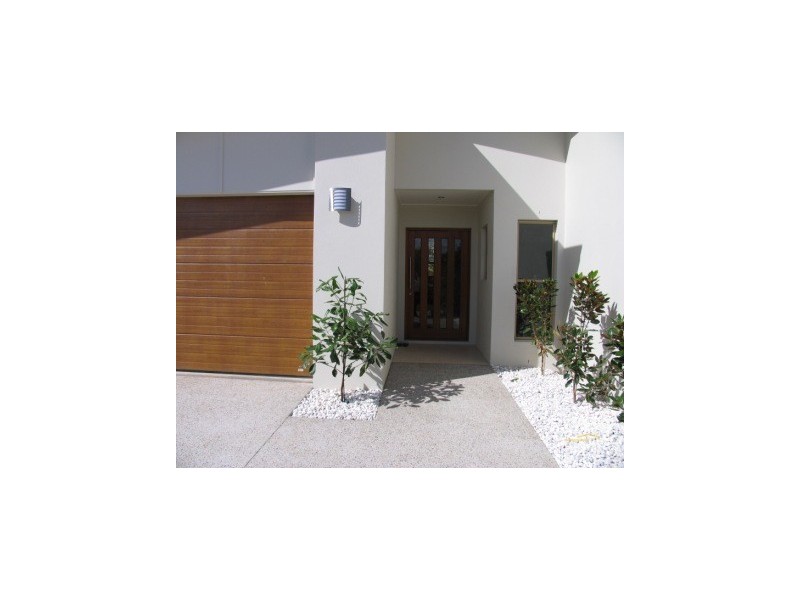 8 Pebble Court, Peregian Springs QLD 4573