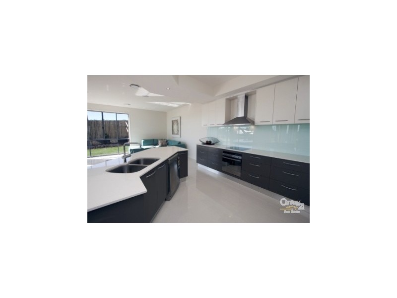 86 Sandhurst Crescent, Peregian Springs QLD 4573