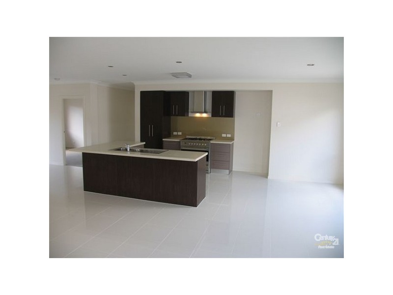 12 Maidstone Crescent, Peregian Springs QLD 4573