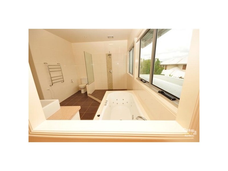 38 Ironhurst Place, Peregian Springs QLD 4573