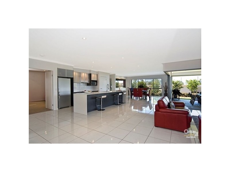 165 The Avenue, Peregian Springs QLD 4573