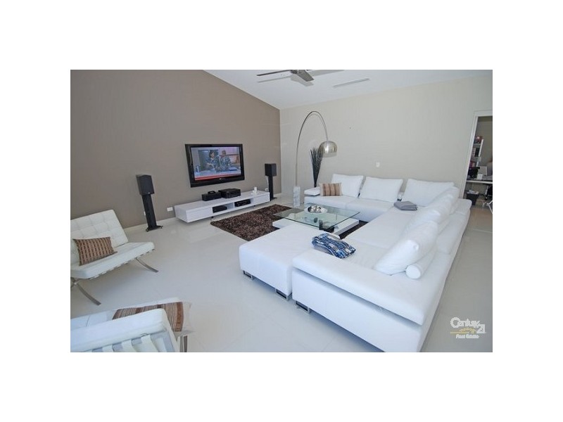 2 Glen Abby Avenue, Peregian Springs QLD 4573