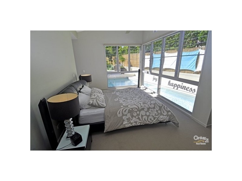 2 Glen Abby Avenue, Peregian Springs QLD 4573