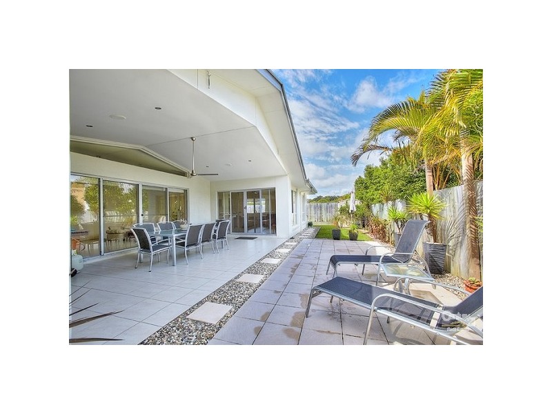 6 Rothbury Court, Peregian Springs QLD 4573