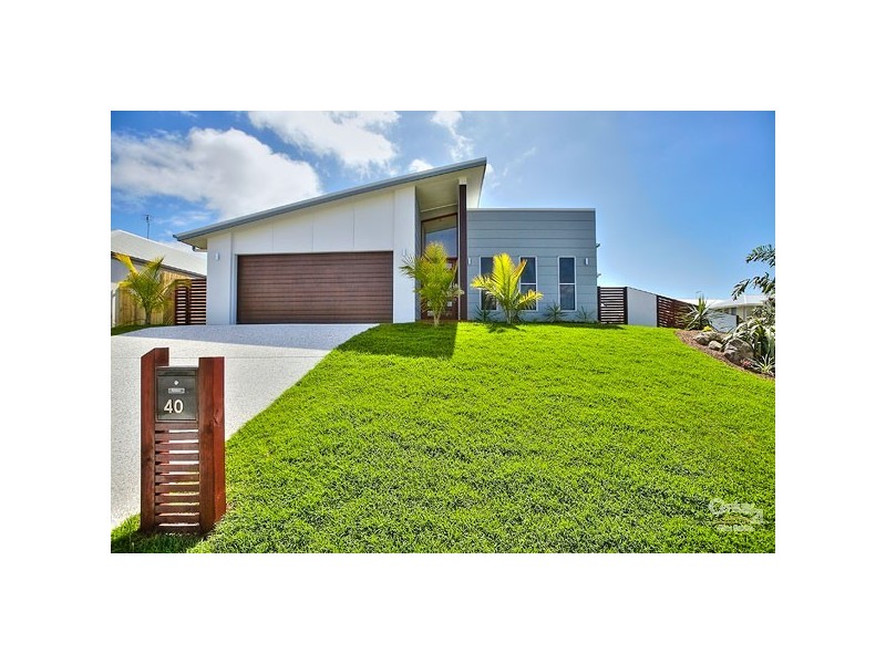 40 Selkirk Way, Peregian Springs QLD 4573