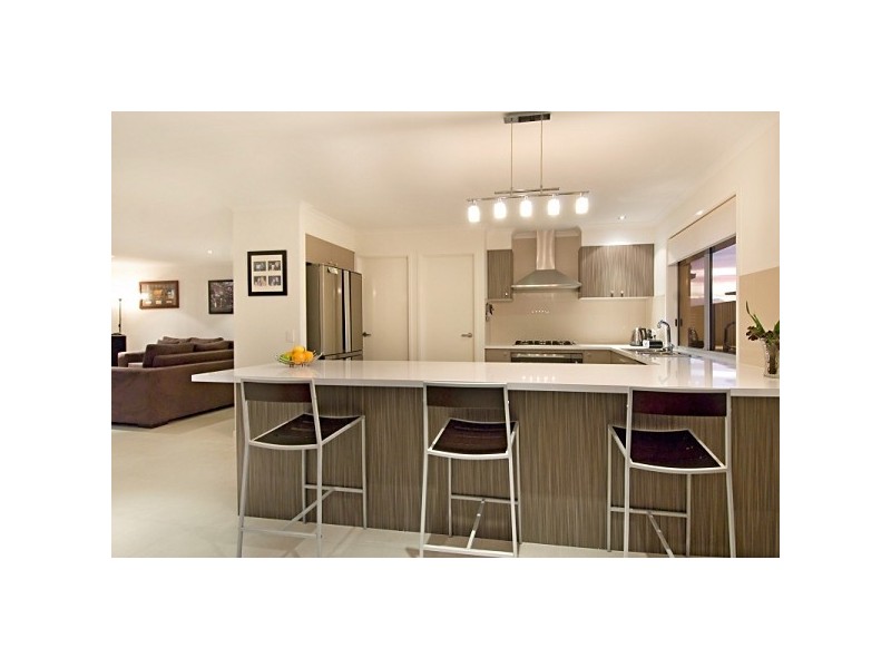21 Longcove Place, Peregian Springs QLD 4573