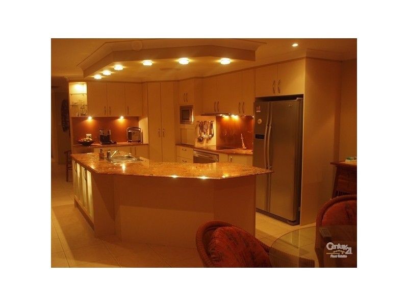 5 Metricup Court, Mermaid Waters QLD 4218