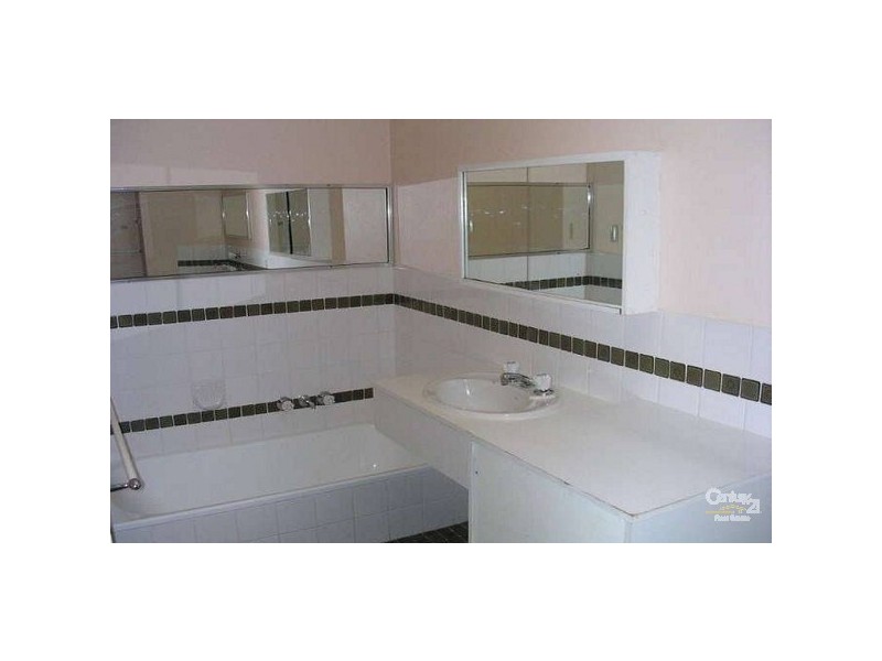 10/5 Christine Avenue, Miami QLD 4220