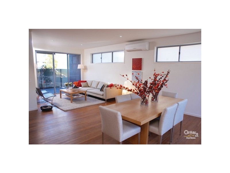 Varsity Lakes QLD 4227