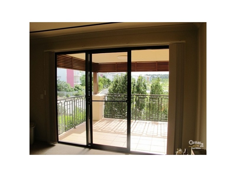 2/5 Assembly Drive, Varsity Lakes QLD 4227