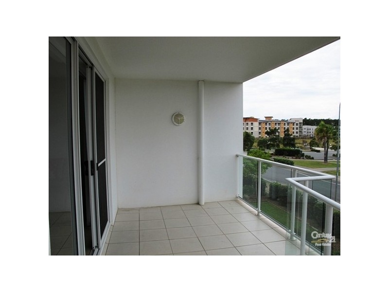 64/98 Central Park Apartments  University Drive, Varsity Lakes QLD 4227