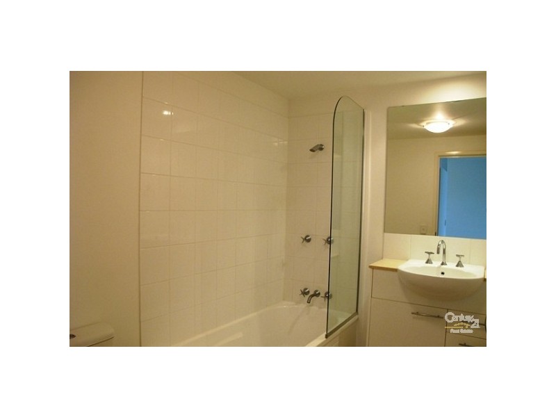64/98 Central Park Apartments  University Drive, Varsity Lakes QLD 4227