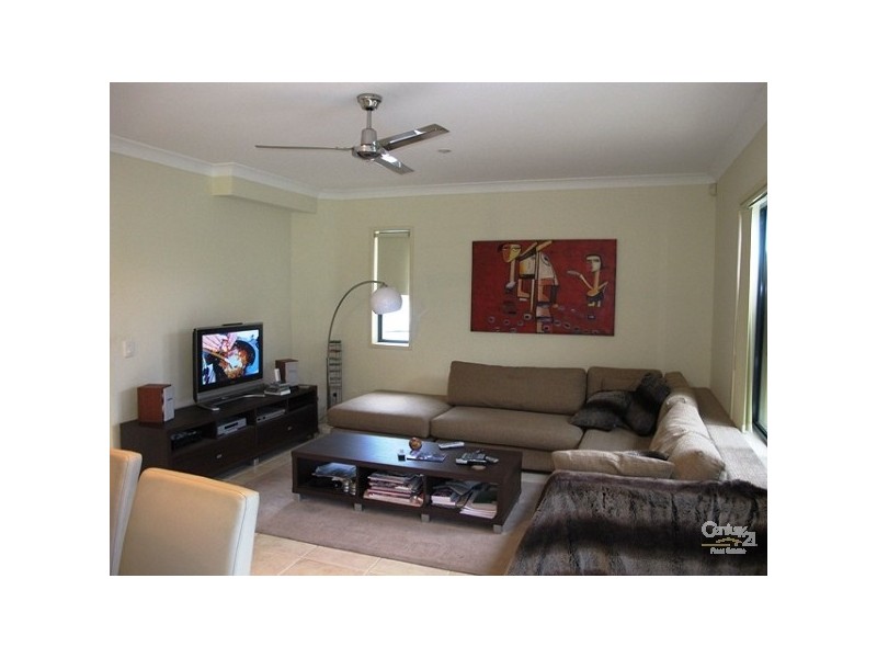 2/15 The Links, Varsity Lakes QLD 4227