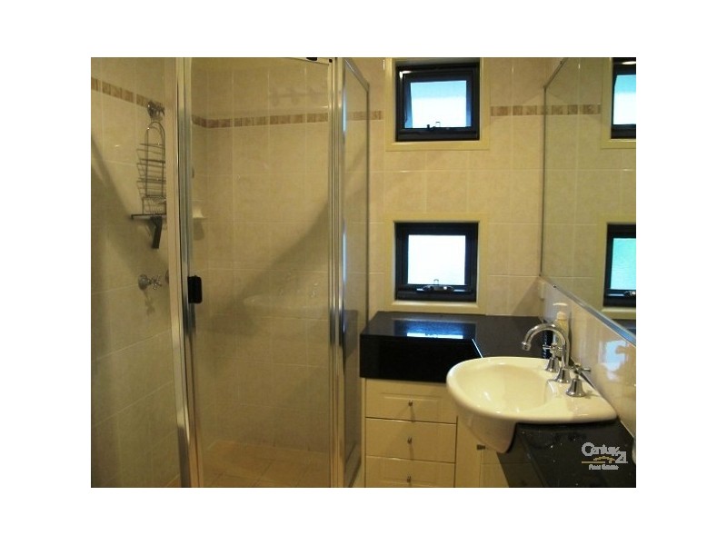 2/15 The Links, Varsity Lakes QLD 4227