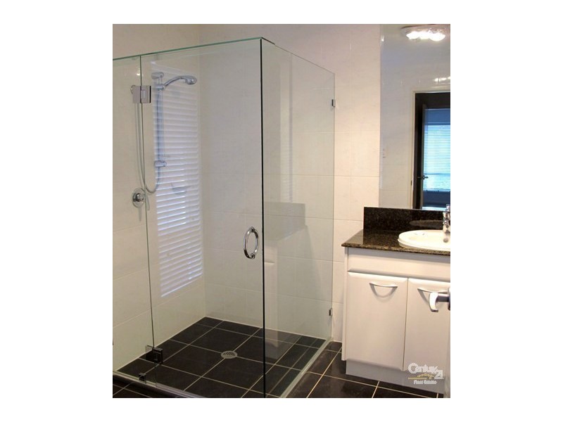 17 Valetta Court, Varsity Lakes QLD 4227