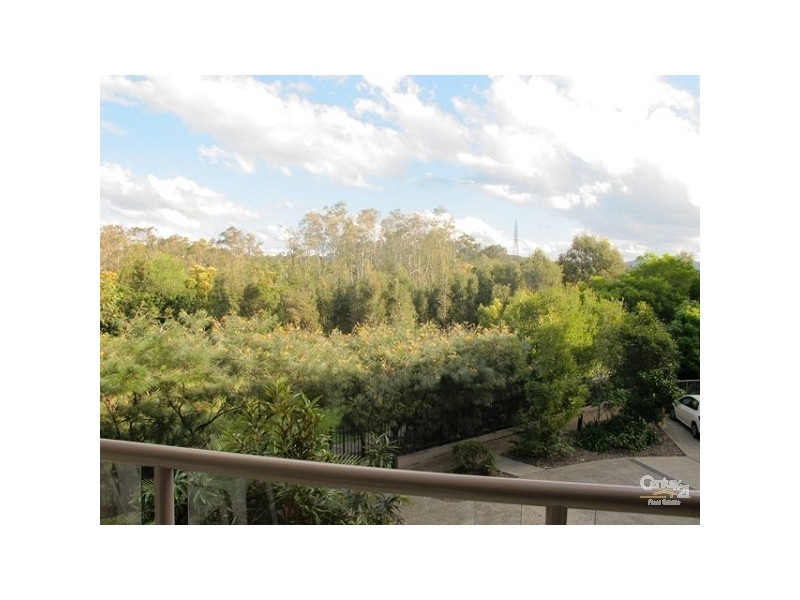 30/19 Carina Peak Drive, Varsity Lakes QLD 4227