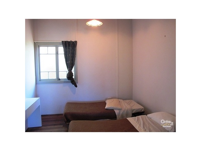 10 Brake Street, Burleigh Heads QLD 4220