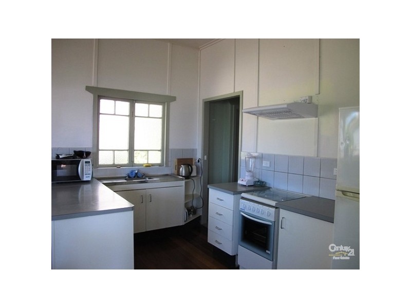 10 Brake Street, Burleigh Heads QLD 4220