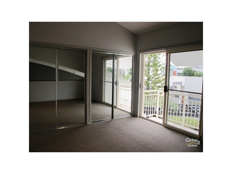 2/26 Moores Crescent, Varsity Lakes QLD 4227