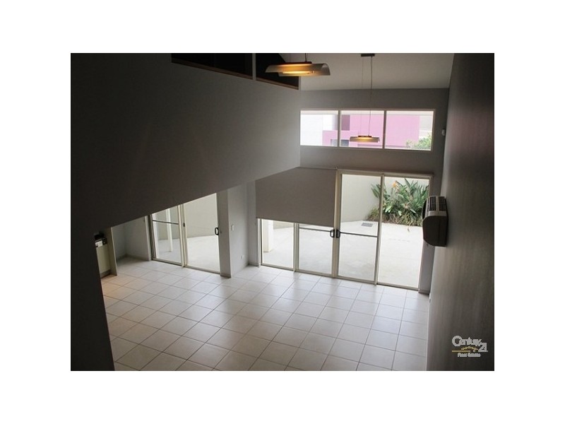 26 Moores Crescent, Varsity Lakes QLD 4227