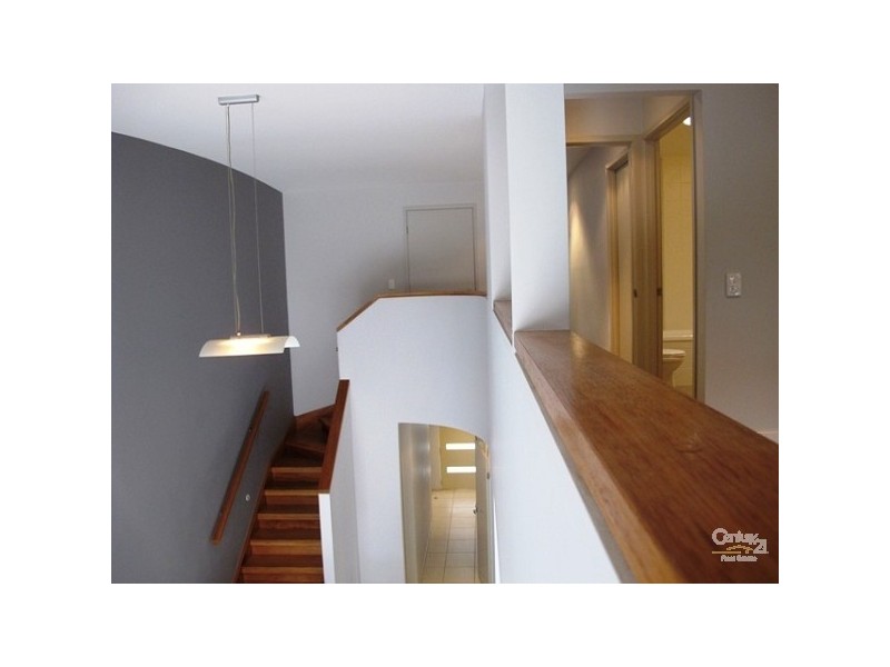 26 Moores Crescent, Varsity Lakes QLD 4227