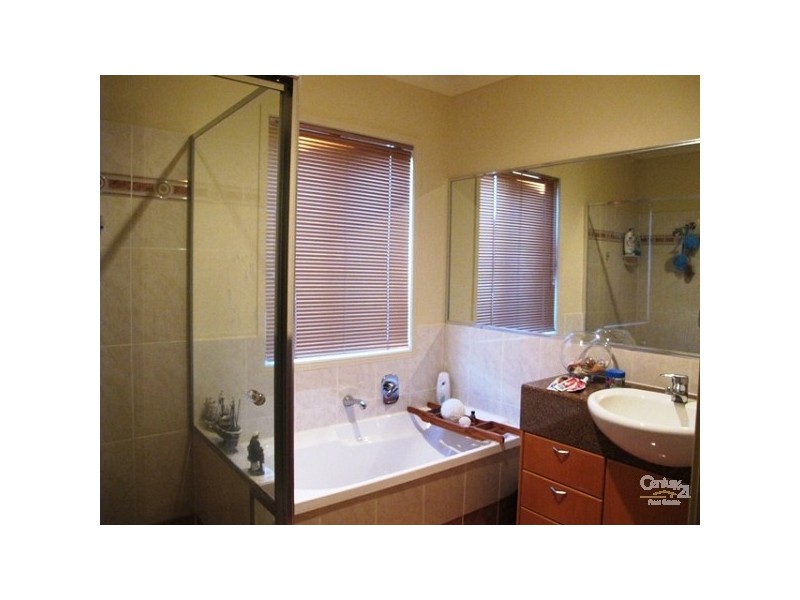 12 Torrey Place, Robina QLD 4226