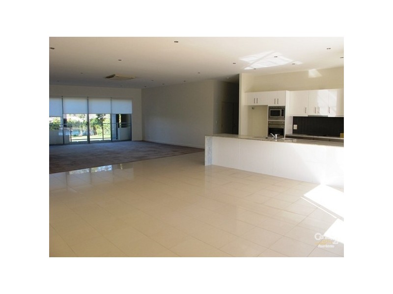 17/10 Valbonne Street, Varsity Lakes QLD 4227