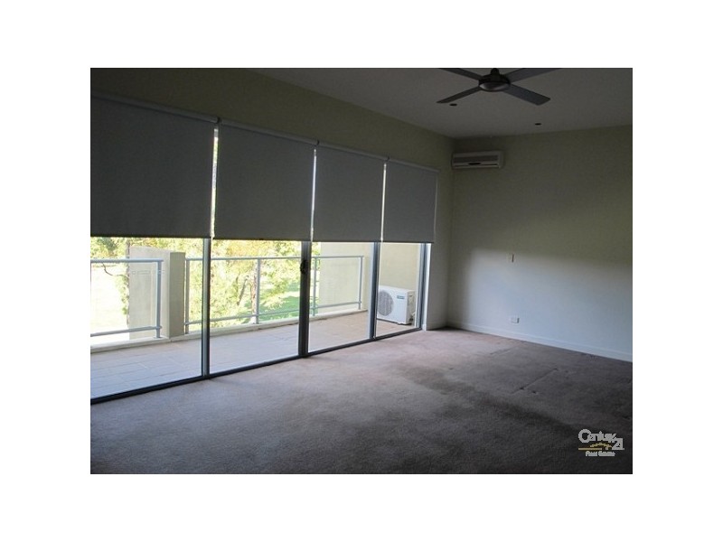 17/10 Valbonne Street, Varsity Lakes QLD 4227