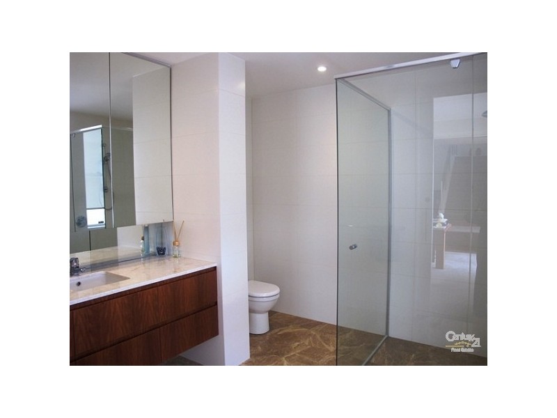 Villa 1/255 Varsity Parade, Varsity Lakes QLD 4227