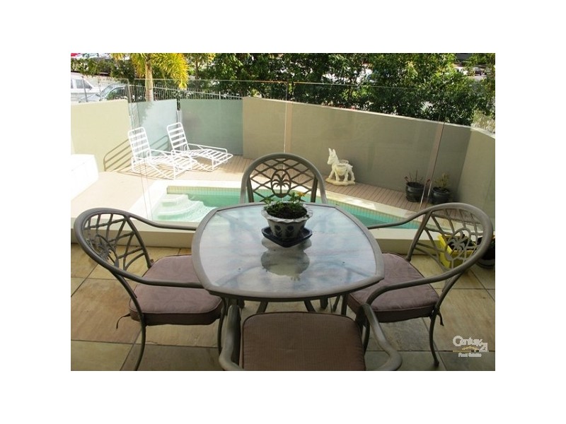 Villa 1/255 Varsity Parade, Varsity Lakes QLD 4227