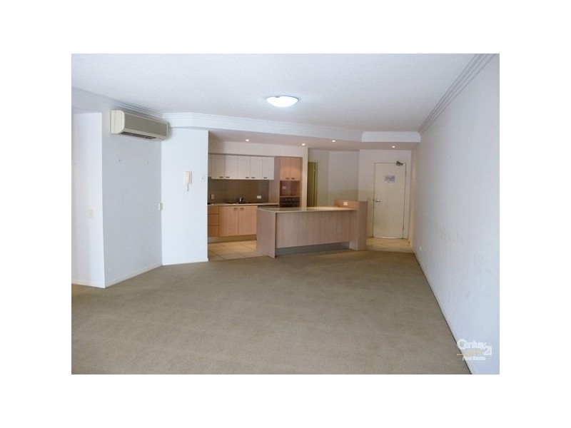 253 Varsity Parade, Varsity Lakes QLD 4227