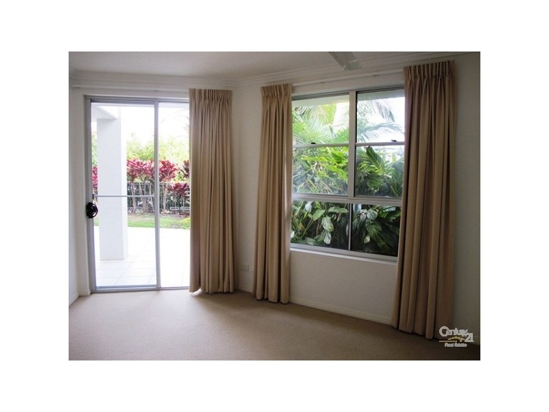 253 Varsity Parade, Varsity Lakes QLD 4227