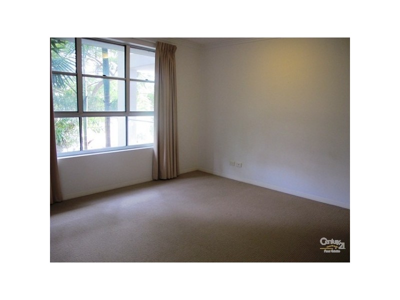 253 Varsity Parade, Varsity Lakes QLD 4227