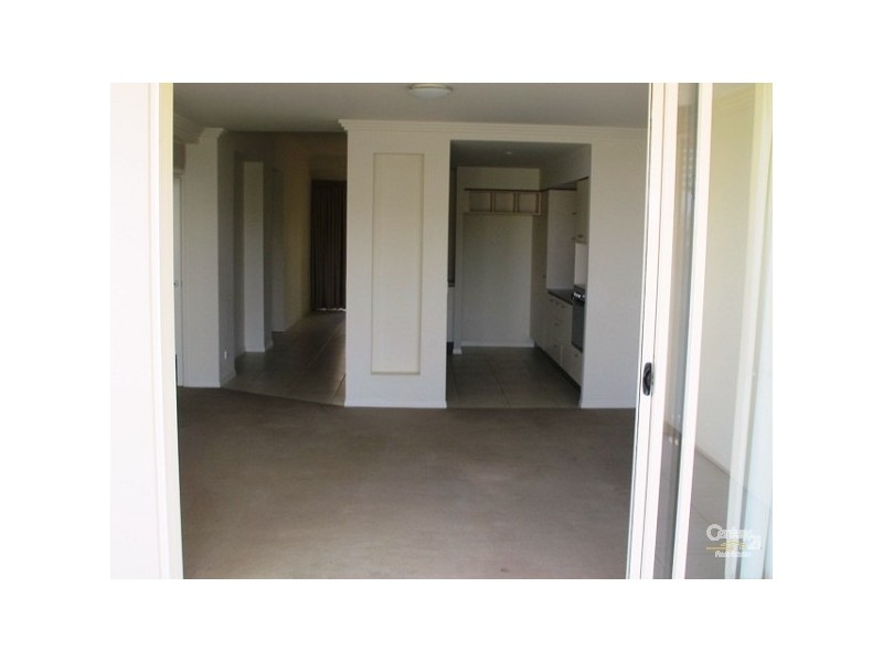 251 Varsity Parade, Varsity Lakes QLD 4227