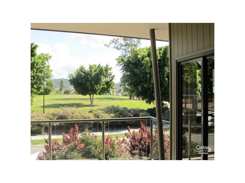 18 Menton Avenue, Varsity Lakes QLD 4227