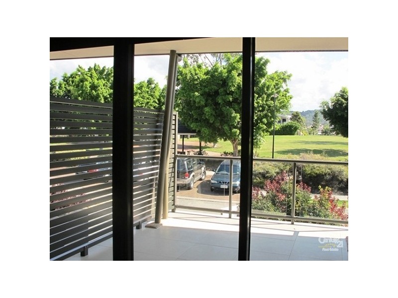 18 Menton Avenue, Varsity Lakes QLD 4227