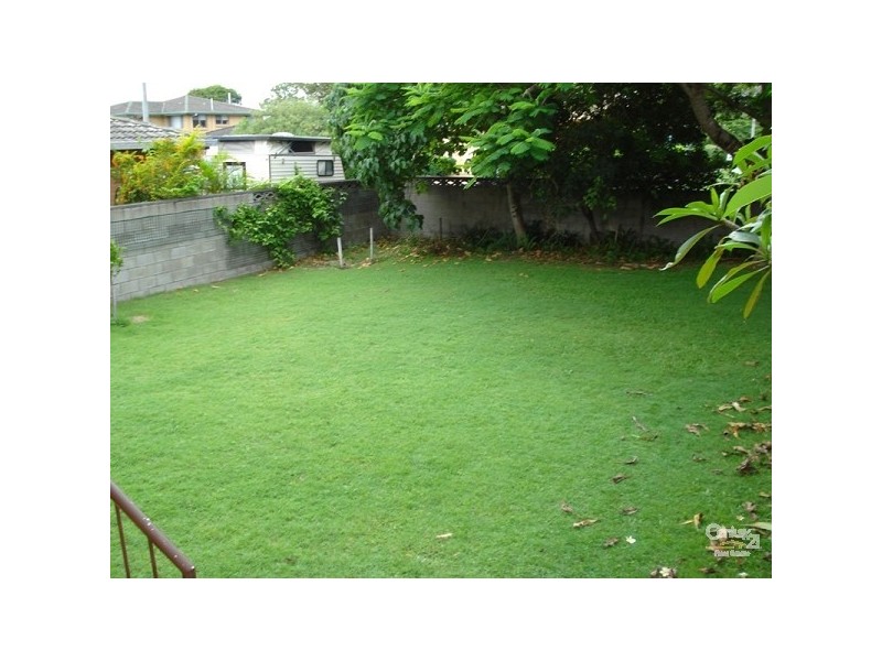 1976 Gold Coast Highway, Miami QLD 4220