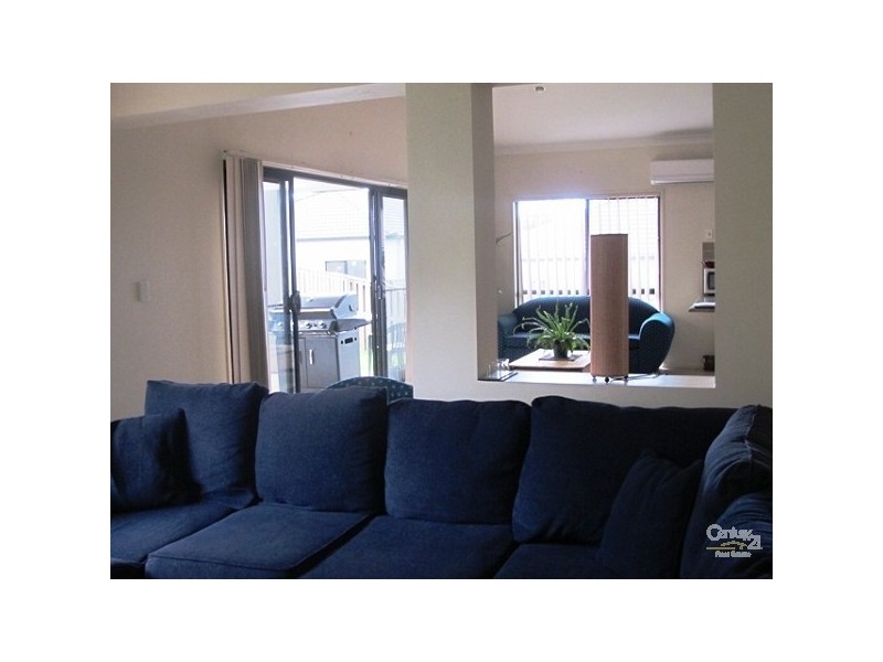 Varsity Lakes QLD 4227