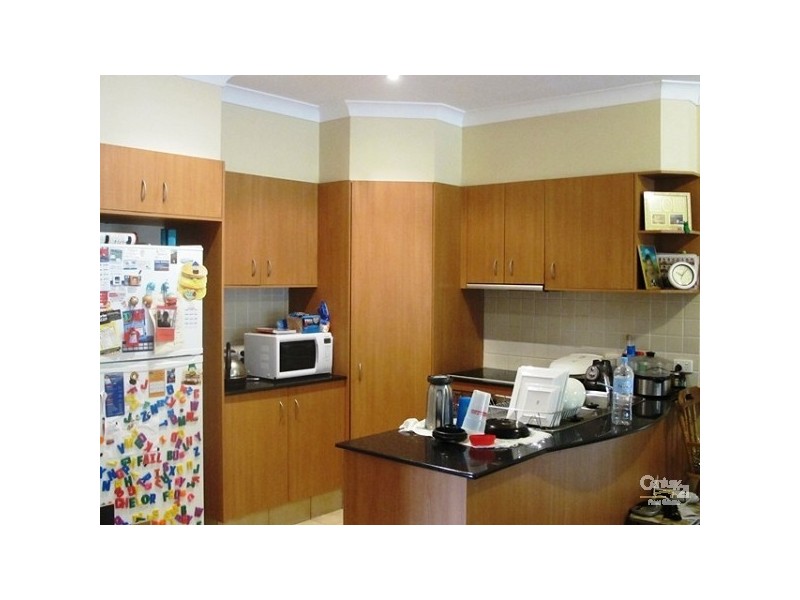 9/3 Camphor Wood ct, Robina QLD 4226