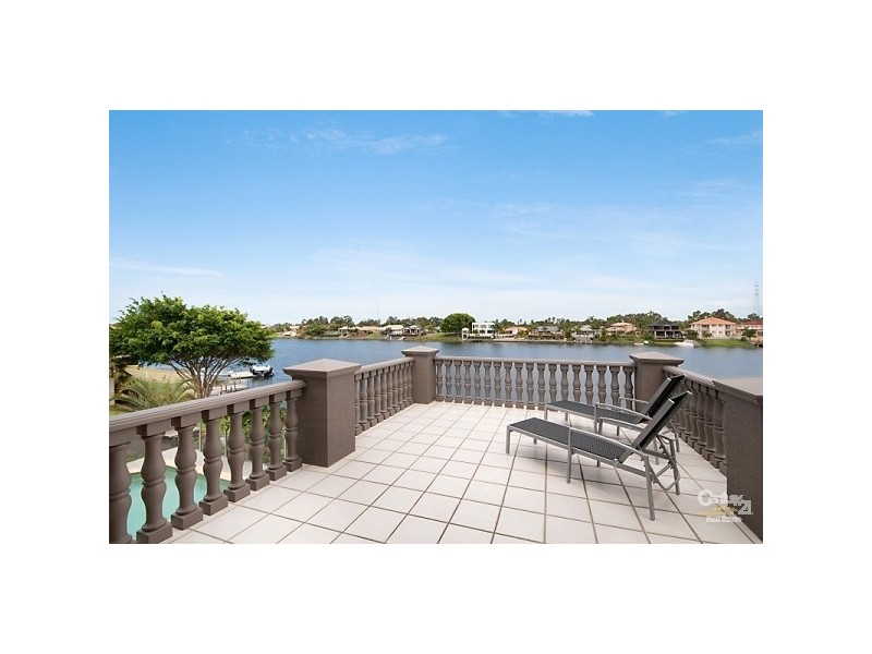 Clear Island Waters QLD 4226