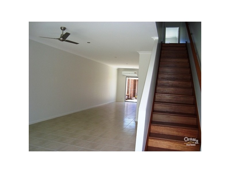 6/11 Jurien Crescent, Varsity Lakes QLD 4227