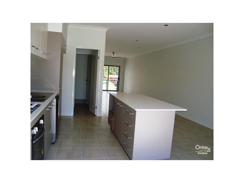 6/11 Jurien Crescent, Varsity Lakes QLD 4227