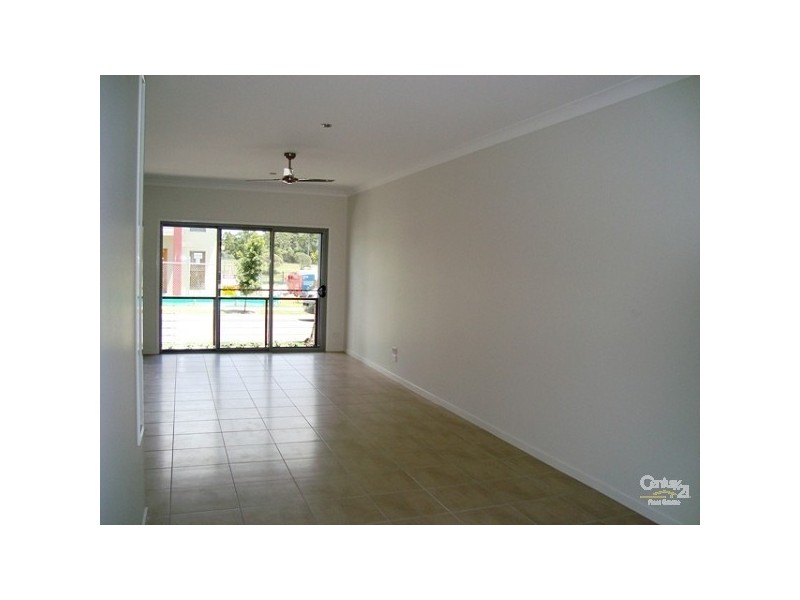 6/11 Jurien Crescent, Varsity Lakes QLD 4227